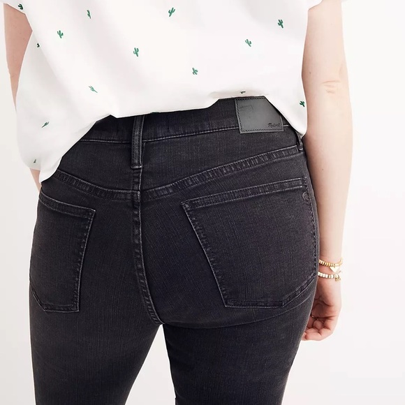 Madewell 9" Mid-Rise Skinny Jeans in Black Sea - Picture 2 of 8